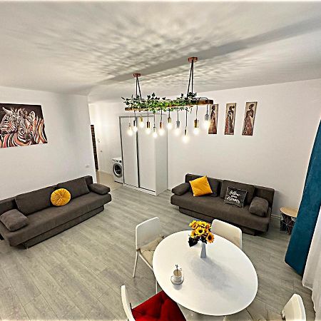 Hezo Sunshine Studio And Apartment Navodari Luaran gambar